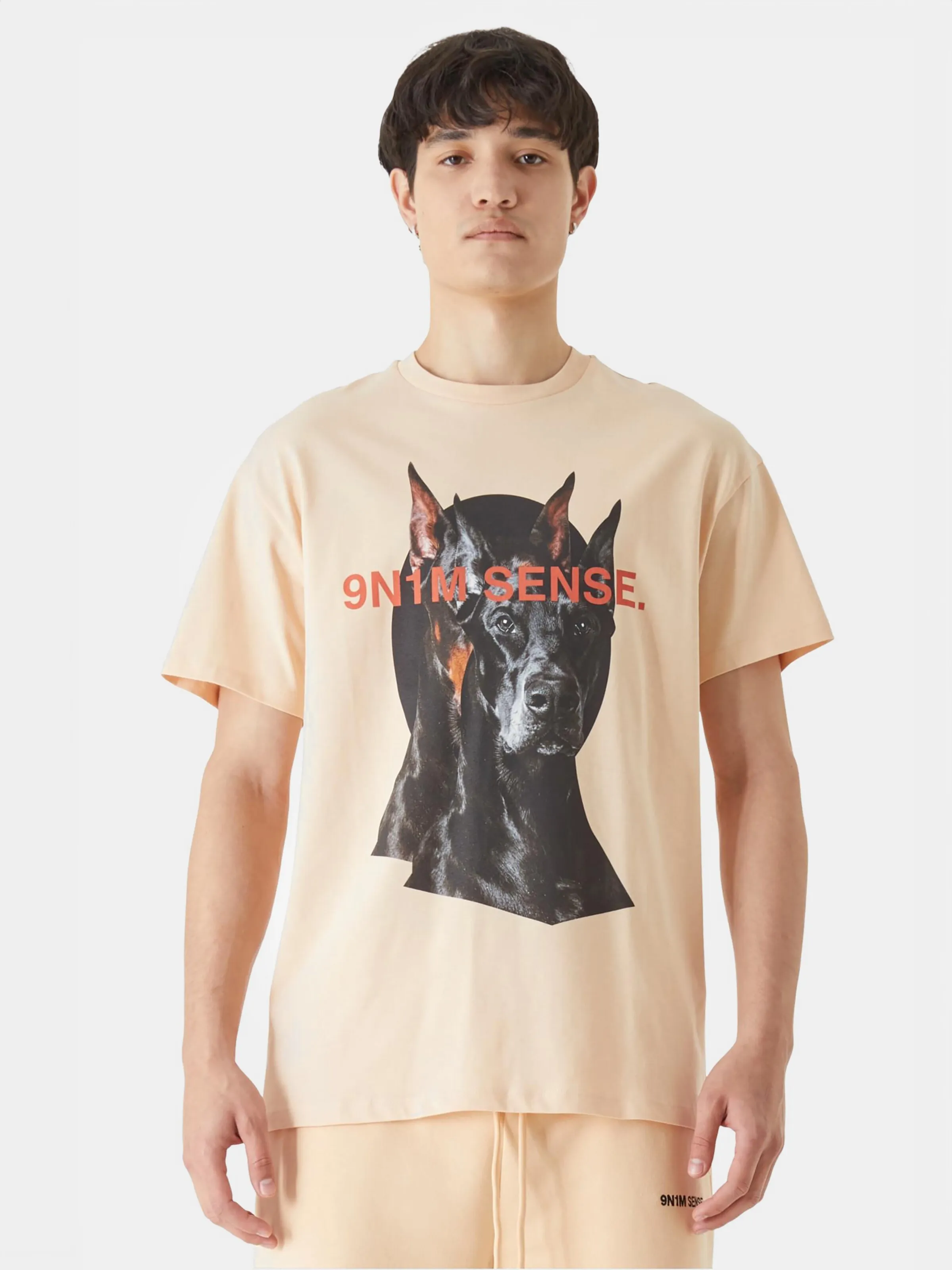 9N1M SENSE Doberman 2 T-Shirt